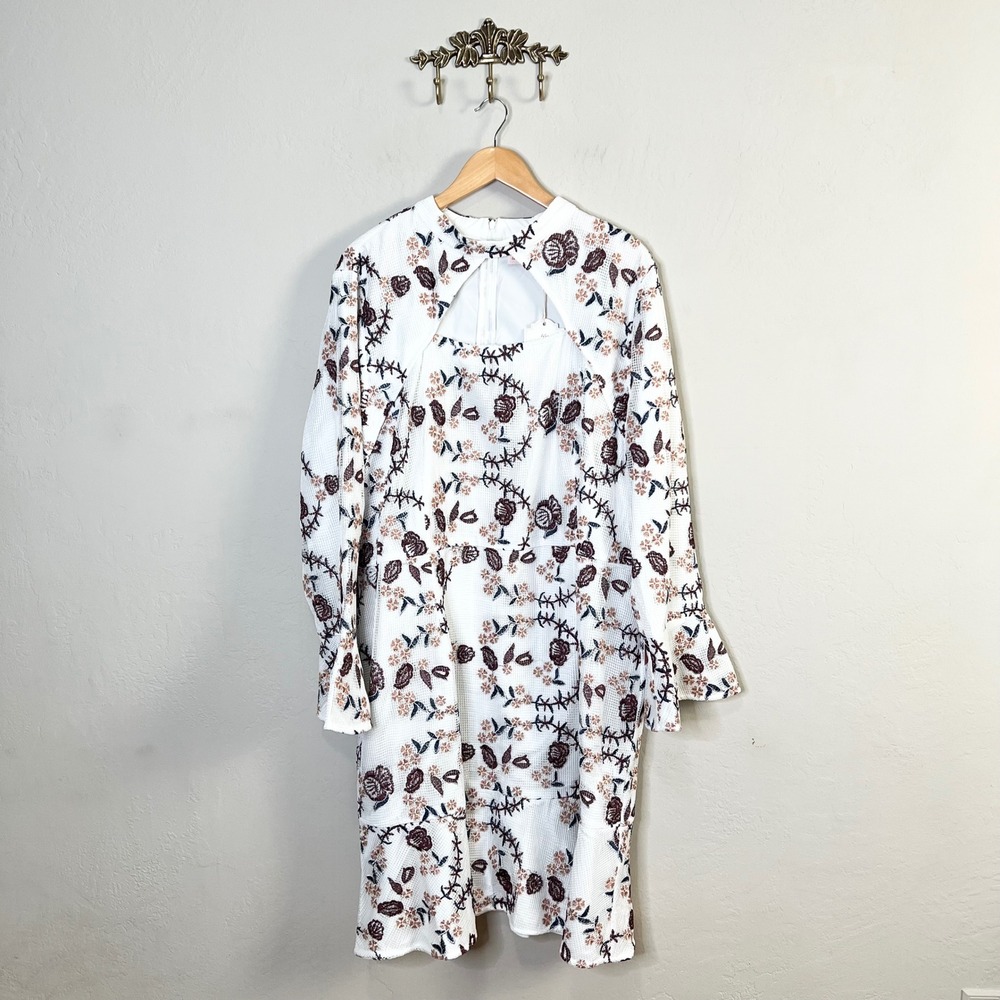 Ivy City Co Jaylynn Dress White Floral Embroidered Cutout Plus Size 24W NEW
